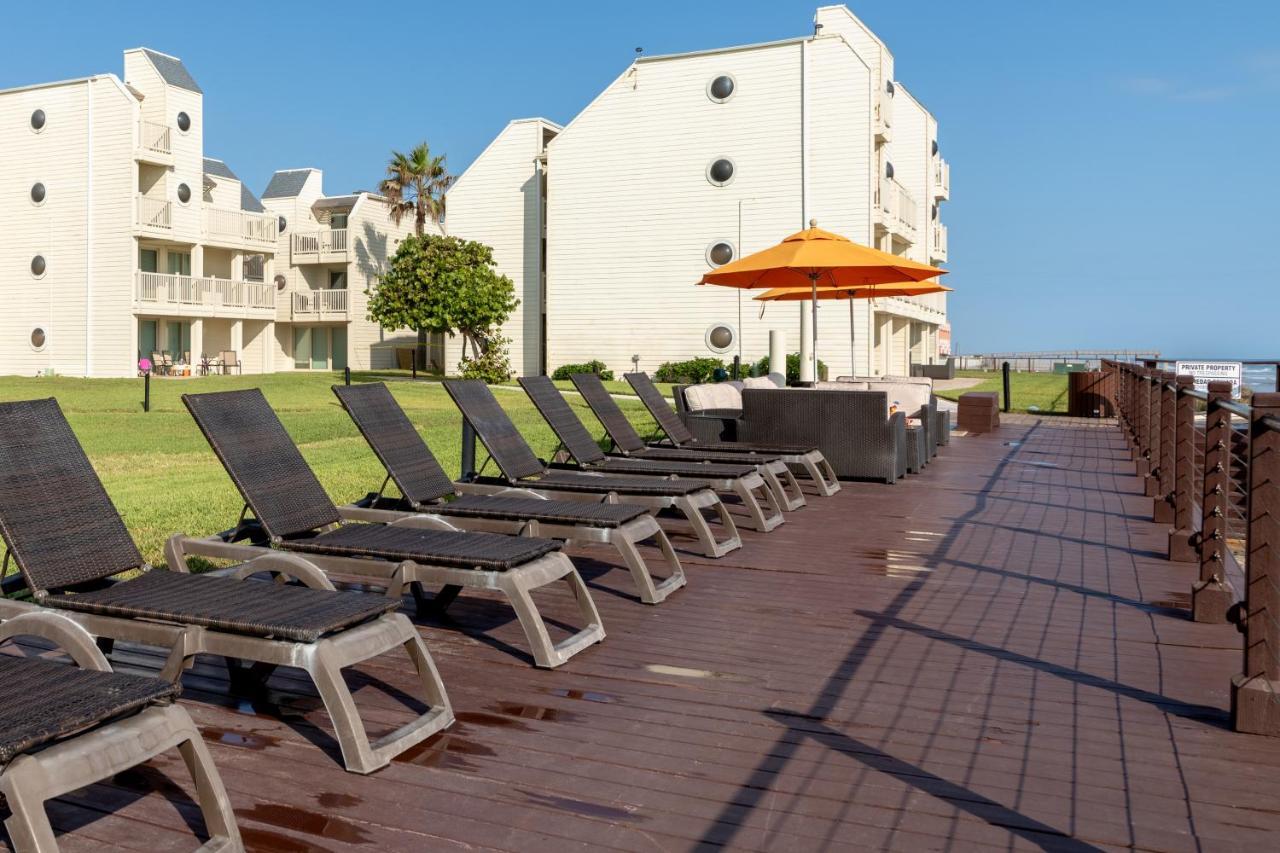 Steps To The Pool & Beach Beautiful Beachfront Resort, Shared Pools Саут Падре Алънд Екстериор снимка